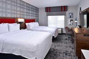 Hampton Inn & Suites Greensboro Downtown