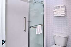 Hampton Inn & Suites Greensboro Downtown