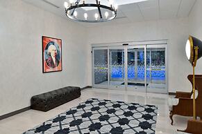 Hampton Inn & Suites Greensboro Downtown