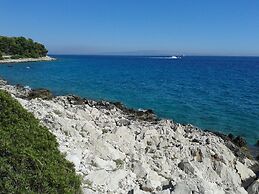 Modern apt w. Terrace, 2 min Walk to the Beach