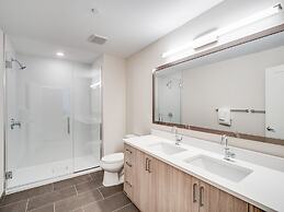 Global Luxury Suites at Bethesda Metro