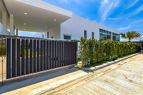 Harmony Villa 5 Bedroom Modern Pool Villa (KH-A7)