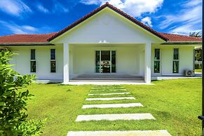 Amazing 6 Bedroom Pool Villa ED60