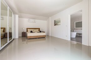 Amazing 6 Bedroom Pool Villa ED60