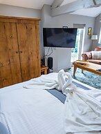 1 Bed Studio in Two Dales, Near Matlock & Bakewell