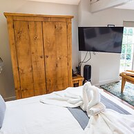 1 Bed Studio in Two Dales, Near Matlock & Bakewell