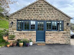 1 Bed Studio in Two Dales, Near Matlock & Bakewell