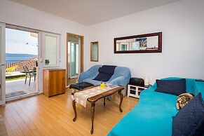 Spacious apt w Magnificent sea View & big Terrace