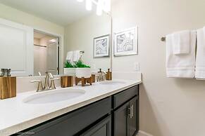 Luxury Champions Gate Town Home 4 Bedroom Townhouse by RedAwning