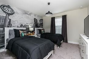 Luxury Champions Gate Town Home 4 Bedroom Townhouse by RedAwning