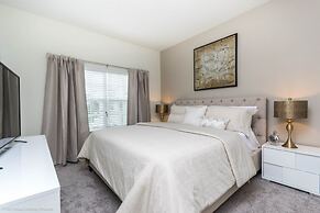 Luxury Champions Gate Town Home 4 Bedroom Townhouse by RedAwning