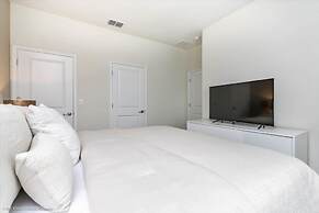 Luxury Champions Gate Town Home 4 Bedroom Townhouse by RedAwning