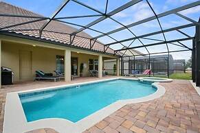 5 Bed Private Pool Home 10 Min From Disney 5 Bedroom Condo by RedAwnin