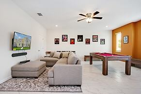 9 Bed Storey Lake Resort Game Room/pool 9 Bedroom Home by RedAwning