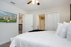 9 Bed Storey Lake Resort Game Room/pool 9 Bedroom Home by RedAwning