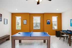 9 Bed Storey Lake Resort Game Room/pool 9 Bedroom Home by RedAwning