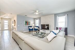 Five Star Resort Champions Gate Home! 7 Bedroom Villa by RedAwning