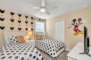 Five Star Resort Champions Gate Home! 7 Bedroom Villa by RedAwning