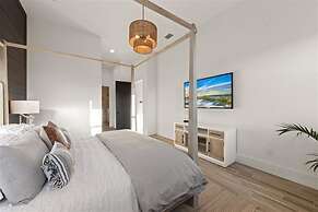 Our Great Escape 4 Bedroom Home by RedAwning