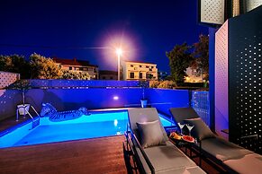 Dedaj Resort - Villa Almaro