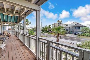 Vintage Home with Fire Pit in Backyard Street Away from Beach by RedAw