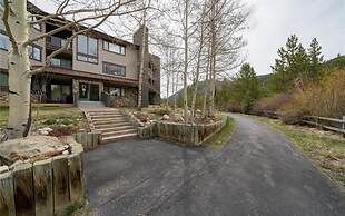 Frostfire D24 3 Bedroom Condo by RedAwning