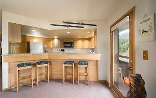 Frostfire D24 3 Bedroom Condo by RedAwning