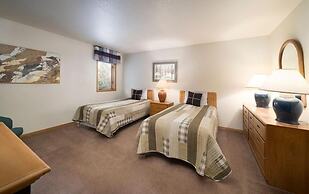 Frostfire D24 3 Bedroom Condo by RedAwning