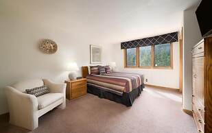 Frostfire D24 3 Bedroom Condo by RedAwning