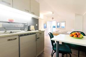 Studio Apartment With Balcony Near Beach Apartmani Orhideja