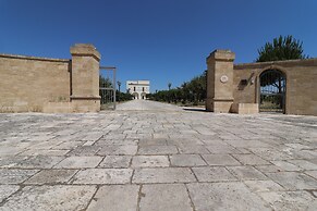 B b With Swimming Pool Tenuta Agrumi del Salento Triple Deluxe Citrus