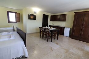 B b With Swimming Pool Tenuta Agrumi del Salento Triple Deluxe Citrus