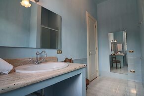 Executive Suite - Calais