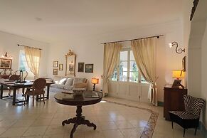 Executive Suite - Calais