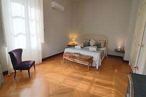 Executive Suite - Calais