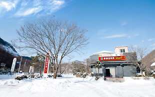 Sangju Munjangdae Pension Motel