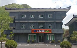 Sangju Munjangdae Pension Motel