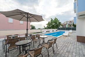 A1 - Spacious apt With the sea View & use of Pool