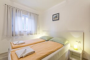 A2 - Spacious apt With the sea View & use of Pool