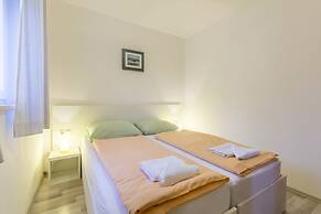 A2 - Spacious apt With the sea View & use of Pool