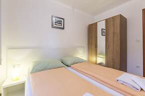 A2 - Spacious apt With the sea View & use of Pool