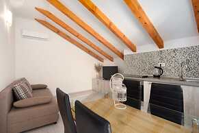 A5 - Spacious apt With the sea View & use of Pool