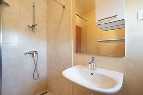 A5 - Spacious apt With the sea View & use of Pool