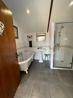 1-bed Luxury Studio Apartment in Tregony, Truro