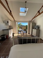 1-bed Sunny Studio Apartment in Tregony, Truro