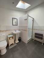 1-bed Sunny Studio Apartment in Tregony, Truro