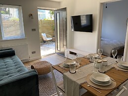 Stunning 2-bed Self Contained Oasis in Eastbourne