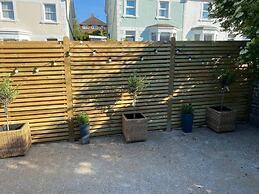 Stunning 2-bed Self Contained Oasis in Eastbourne