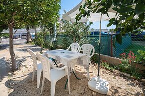 A1 - apt Near Beach With Patio, Parking and Grill