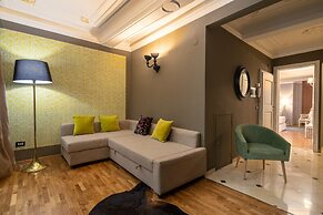 Uffizi Romantic Flat by Mmega